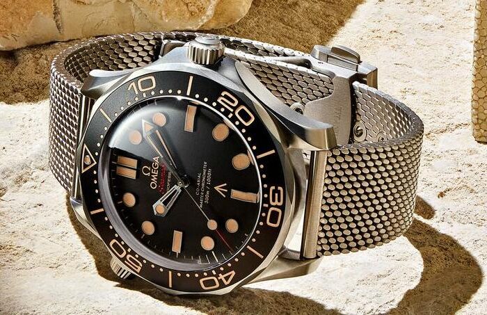 Waterproof replica watch meet the waterproof needs of consumers,especially suitable for summer